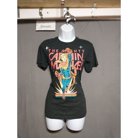 Captain Marvel T-shirt size small - Picture 1 of 3
